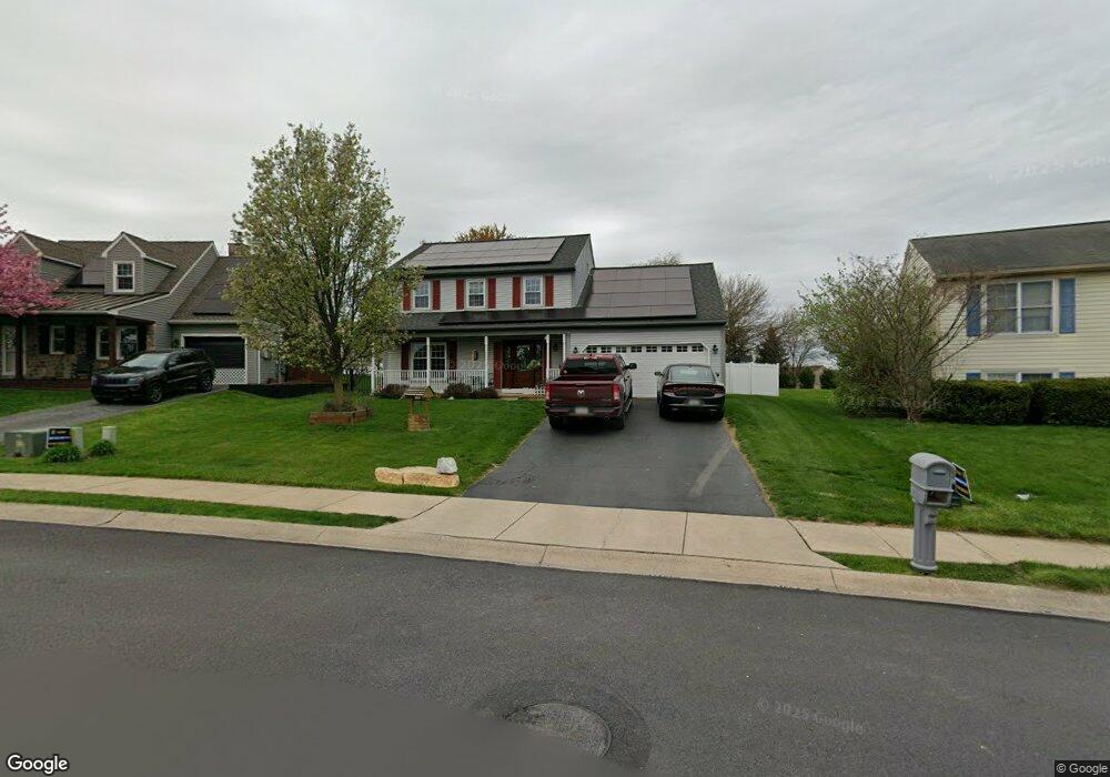 323 Dogwood Ln, New Holland, PA 17557 - photo 1