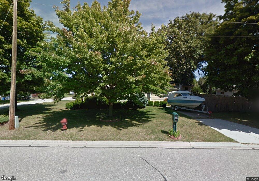 2031 Elmwood St, Port Huron, MI 48060 - photo 1