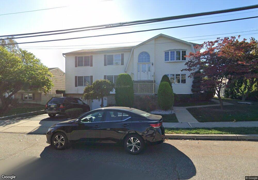 348 Floral Ln, Saddle Brook, NJ 07663 - photo 1