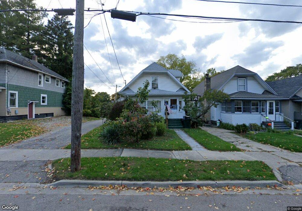 1818 Maplewood Ave, Lansing, MI 48910 - photo 1