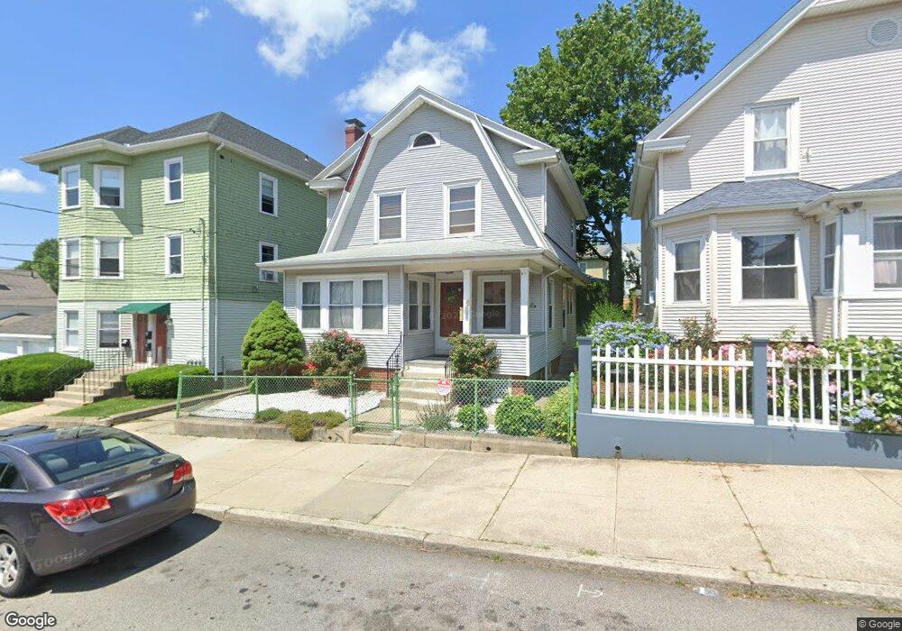 81 Dunnell Ave, Pawtucket, RI 02860 - photo 1