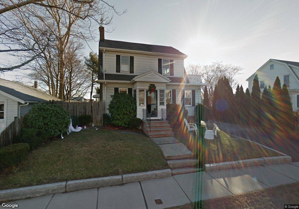 10 Hobomack Rd, Quincy, MA 02169 - photo 1