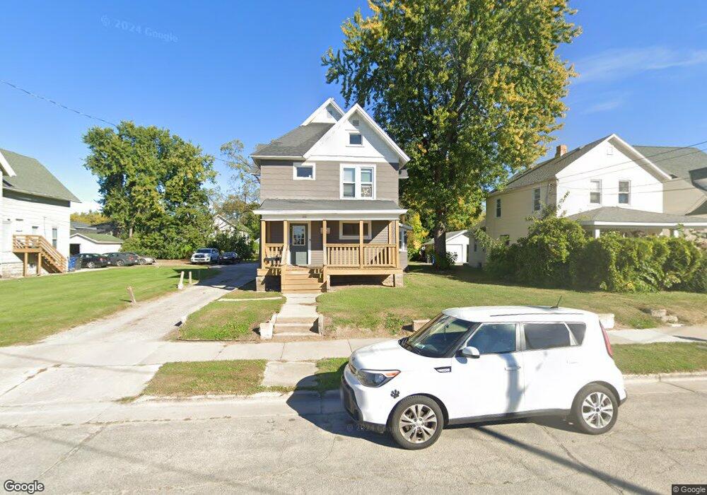 806 Scott Ave, Oshkosh, WI 54901 - photo 1