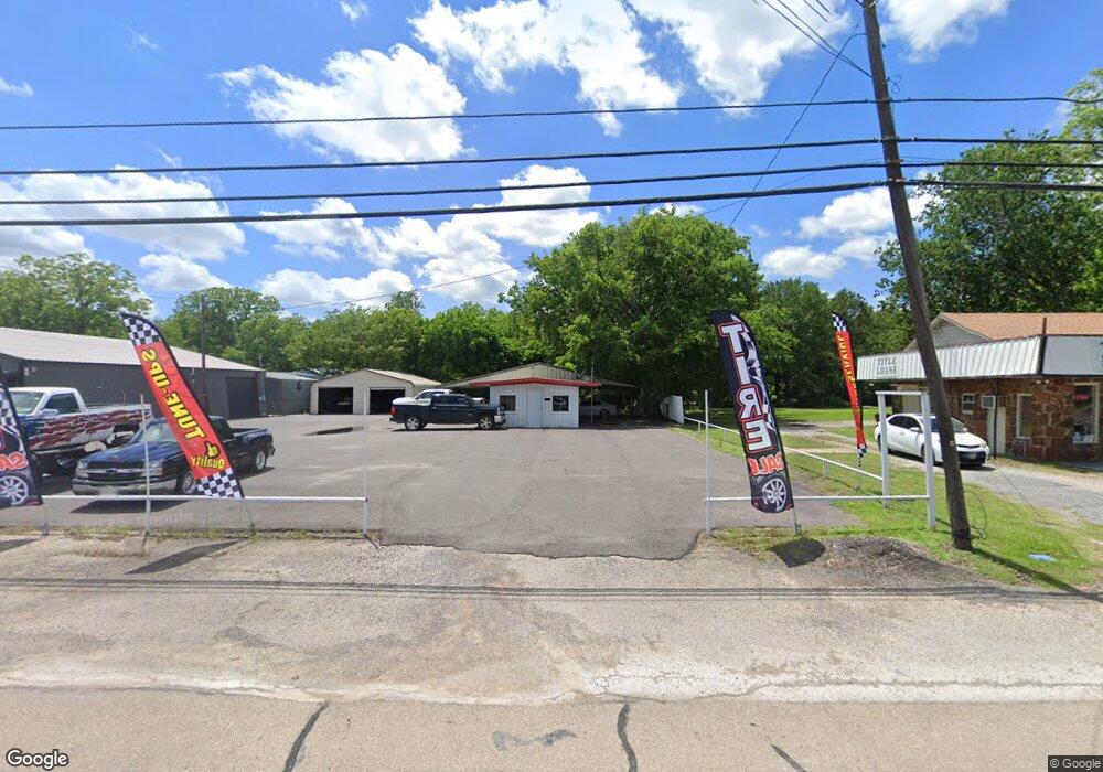 2015 N Center St, Bonham, TX 75418 - photo 1