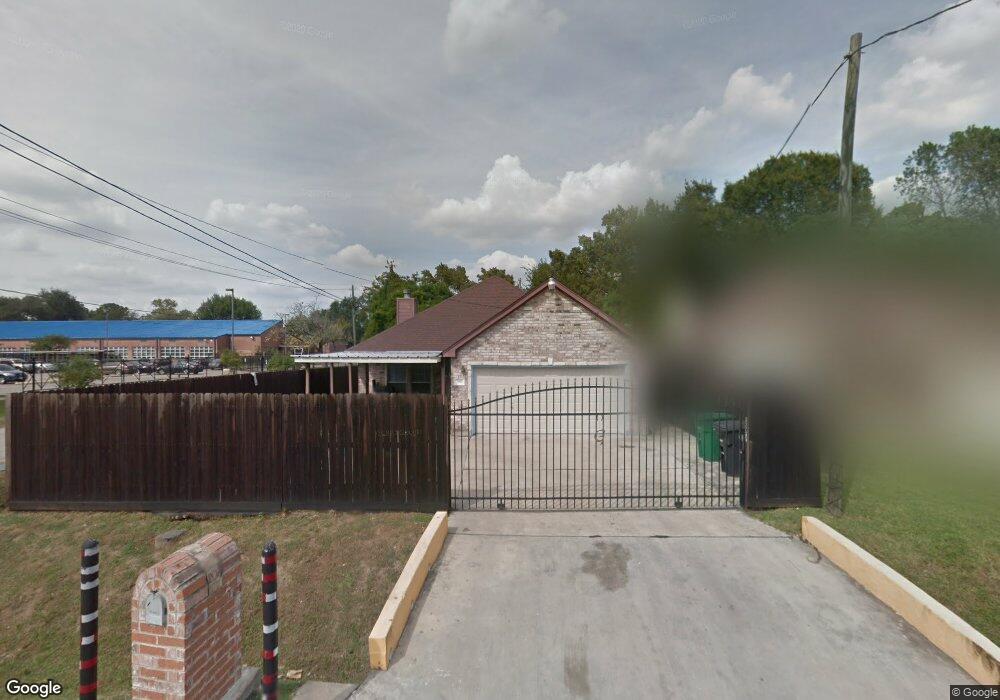 798 Lovers Ln, Houston, TX 77091 - photo 1