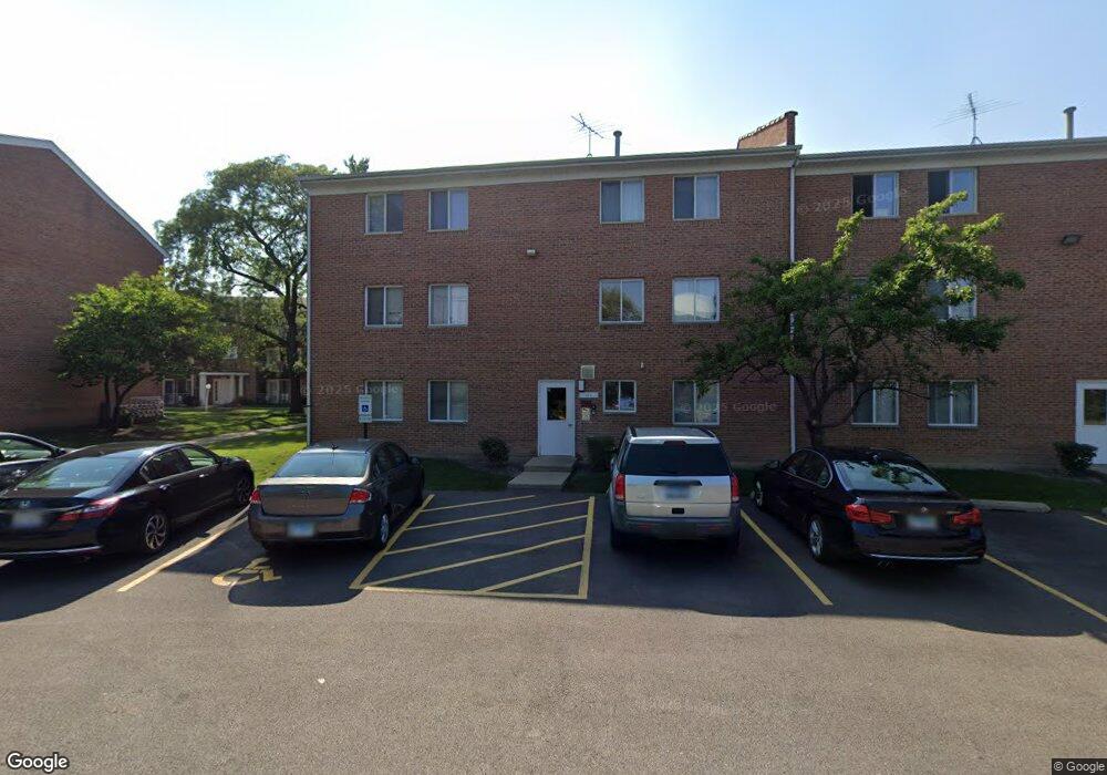 625 Quincy Bridge Ln unit 102, Glenview, IL 60025 - photo 1