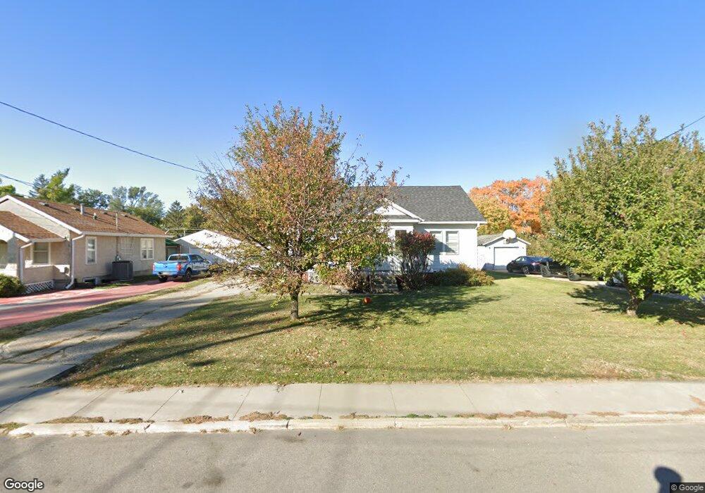 225 W 8th St S, Newton, IA 50208 - photo 1