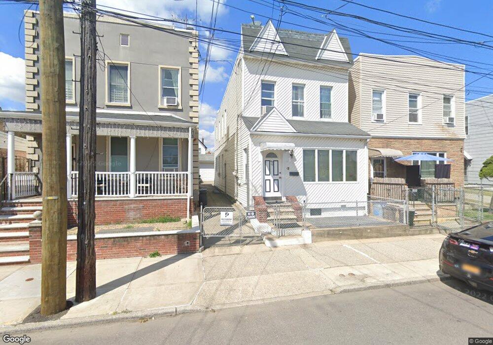 6915 59th Rd, Maspeth, NY 11378 - photo 1