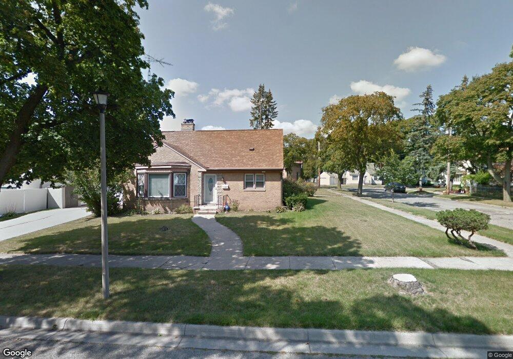 1700 Inverness Ave, Lansing, MI 48915 - photo 1