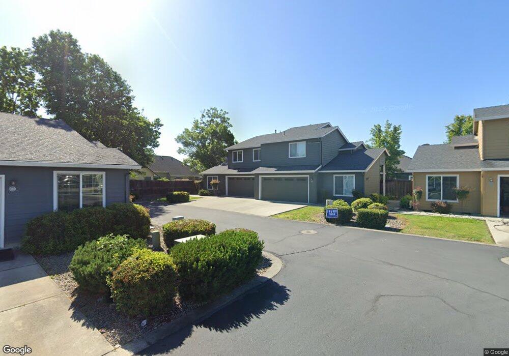 316 Live Oak Loop, Central Point, OR 97502 - photo 1