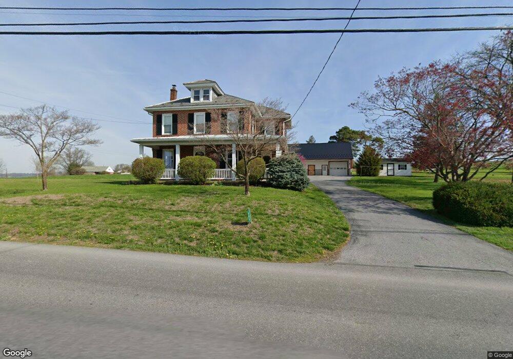 681 Lancaster Ave, New Holland, PA 17557 - photo 1