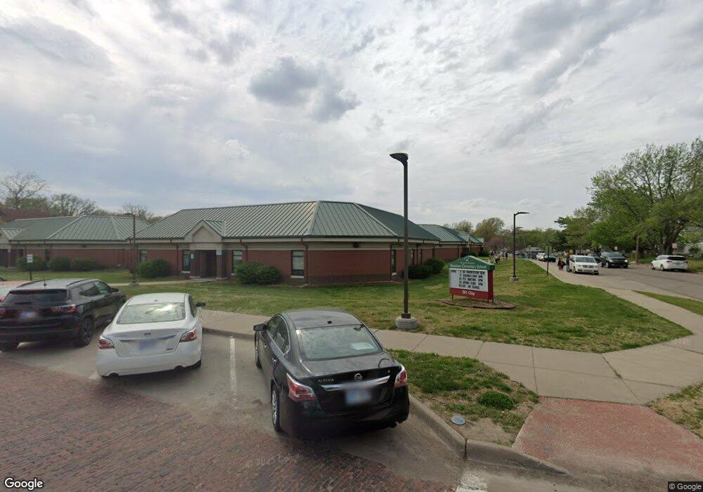 201 SW Clay St, Topeka, KS 66606 - photo 1