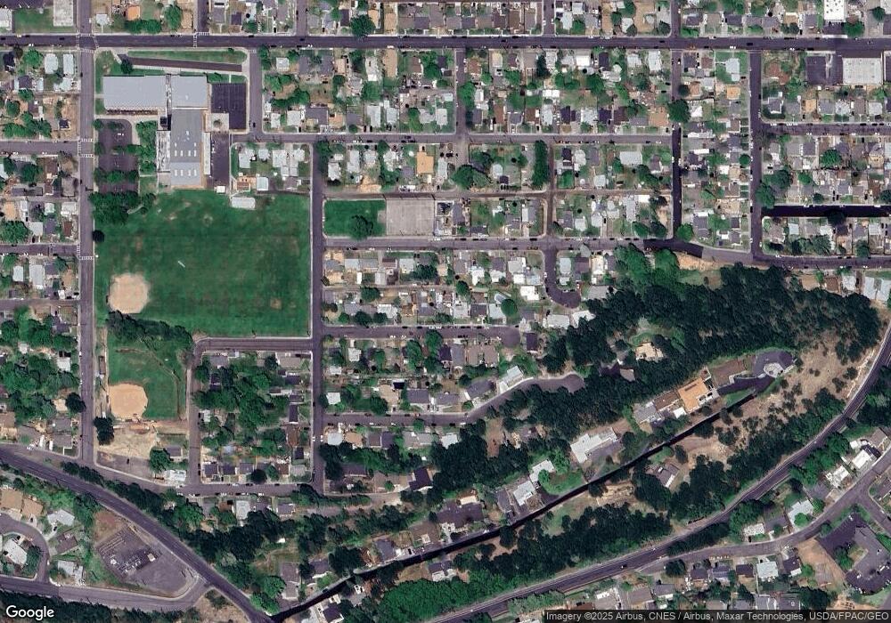 1407 E 15th St, the Dalles, OR 97058 - photo 1