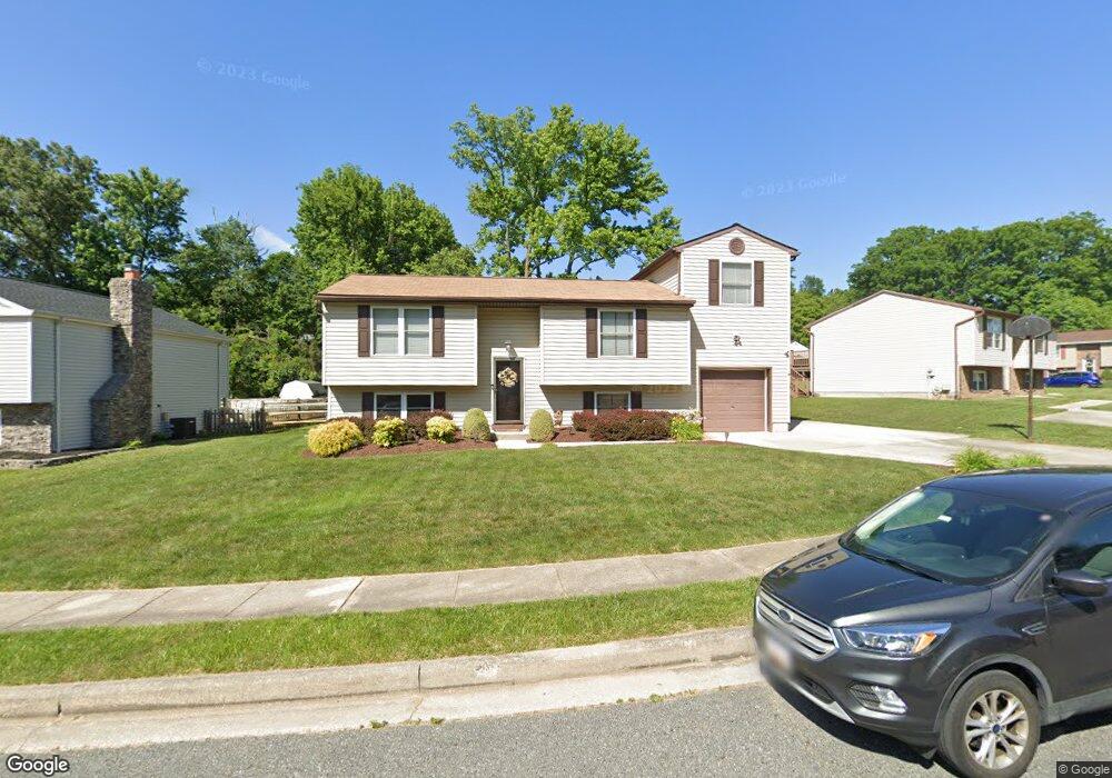 4 Horse Chestnut Ct, Essex, MD 21221 - photo 1
