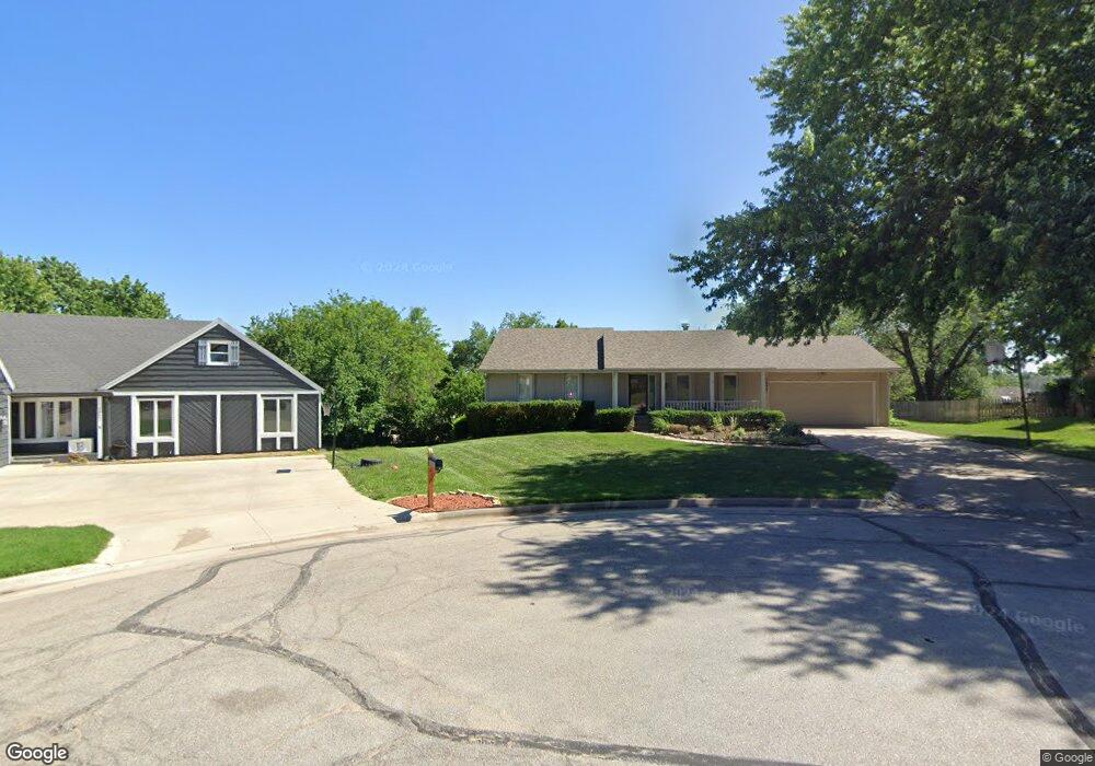 7031 SW Queens Ct, Topeka, KS 66614 - photo 1