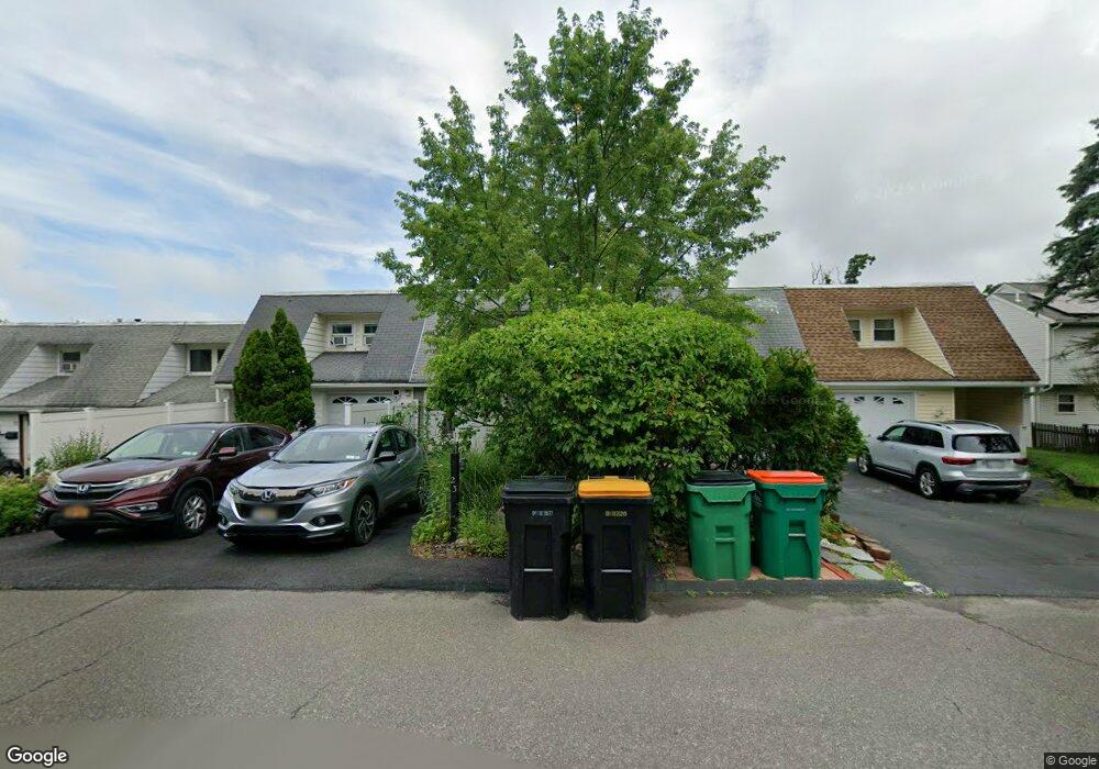 23 Russet Rd, Poughkeepsie, NY 12601 - photo 1