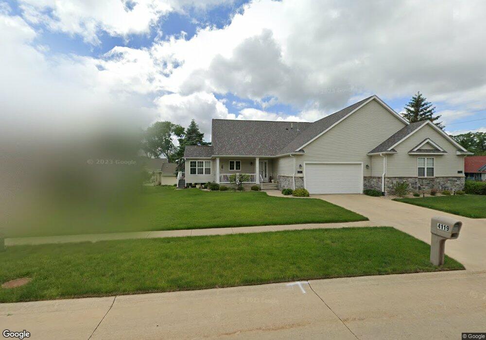4119 N Willowbend Rd NE, Cedar Rapids, IA 52411 - photo 1