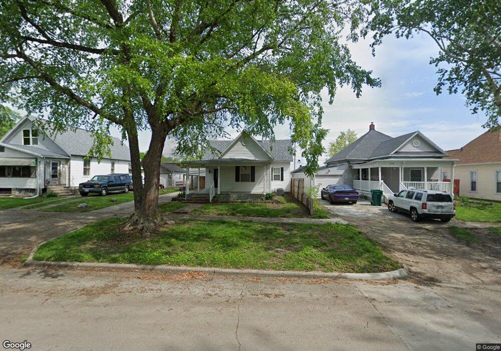 1816 Piatt Ave, Mattoon, IL 61938 - photo 1