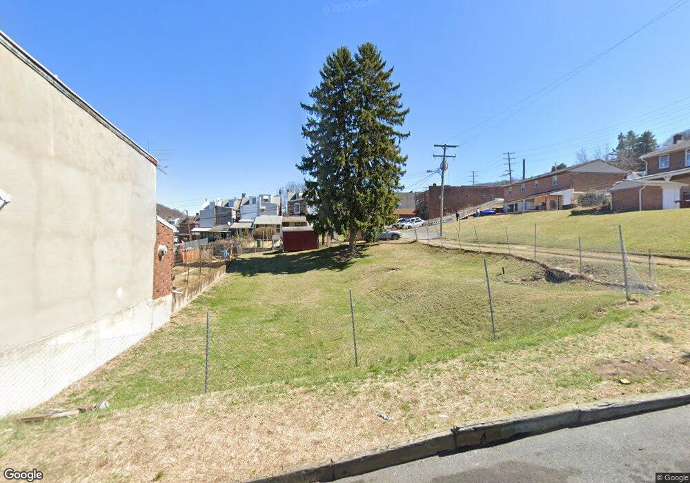 549 S 16 1/2 St, Reading, PA 19606 - photo 1