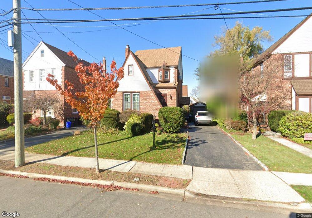 17 Dubonnet Rd, Valley Stream, NY 11581 - photo 1