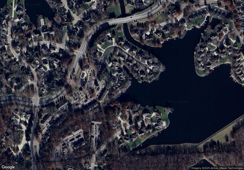 1011 Fontview Dr, Columbus, IN 47201 - photo 1