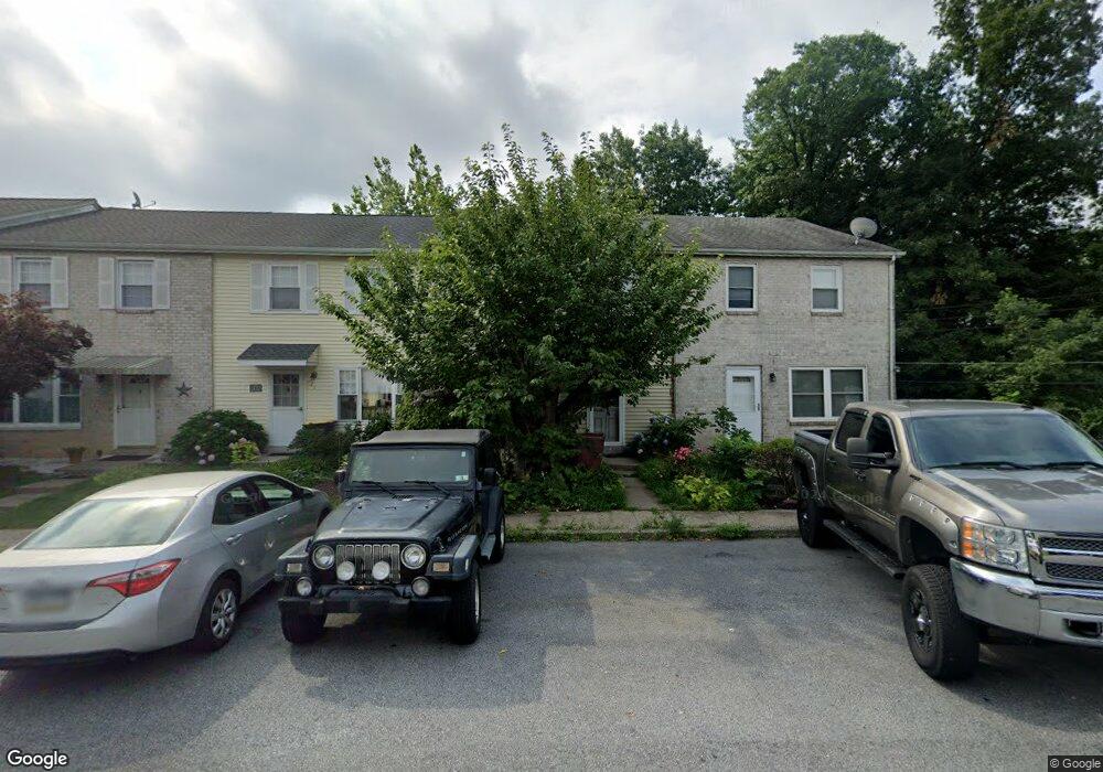 22 Eisenhower Cir, Whitehall, PA 18052 - photo 1