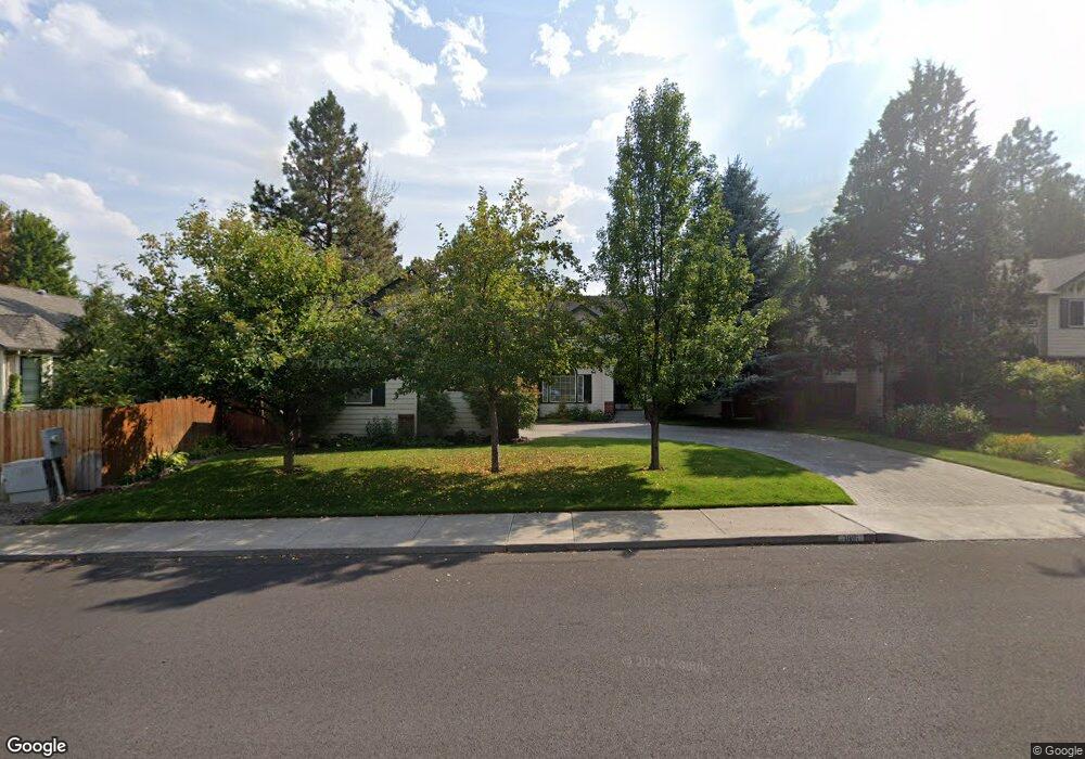 1915 SE Bronzewood Ave, Bend, OR 97702 - photo 1