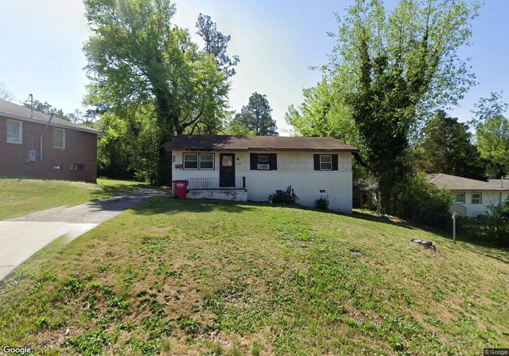 1572 Stratford Cir, Macon, GA 31206 - photo 1