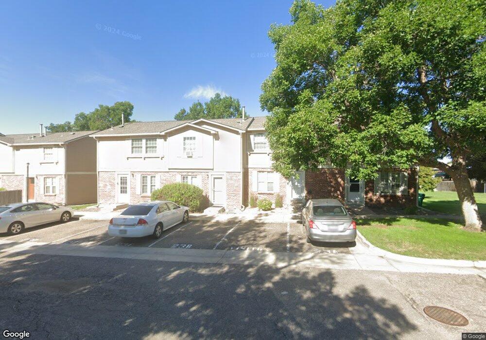 1523 S Ouray Cir unit B, Aurora, CO 80017 - photo 1