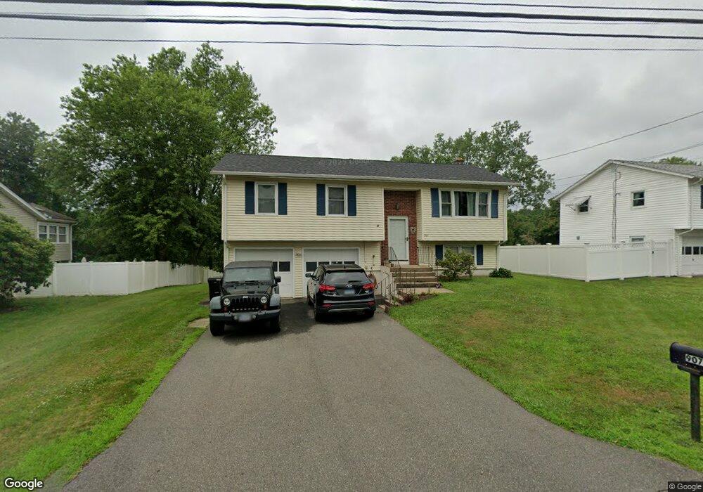 907 S Curtis St, Meriden, CT 06450 - photo 1