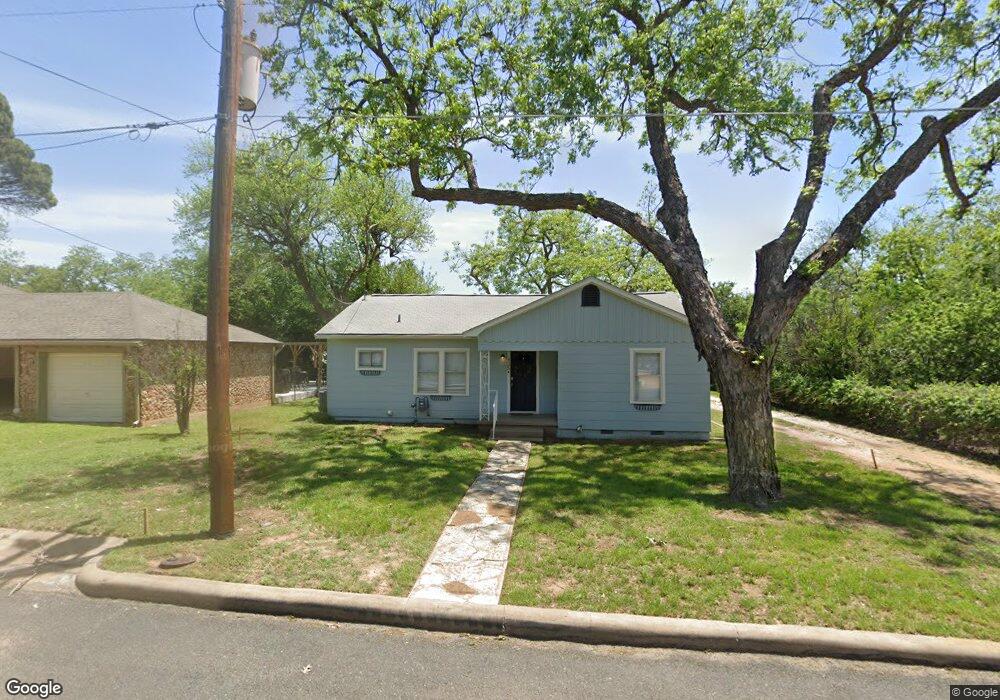 405 N Orange St, Fredericksburg, TX 78624 - photo 1