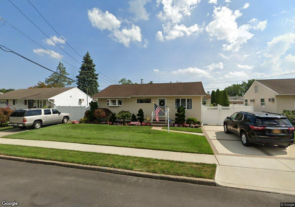 695 Anderson Ave, Franklin Square, NY 11010 - photo 1