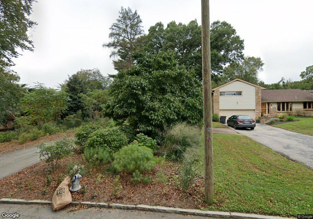 530 Wynlyn Rd, Wynnewood, PA 19096 - photo 1