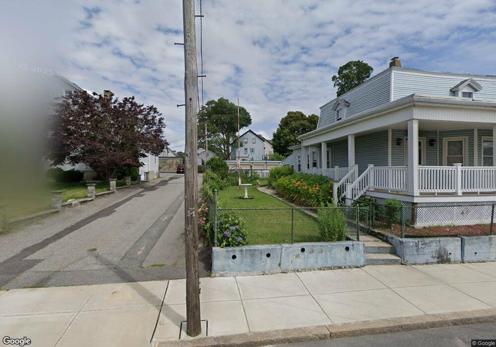 462 S Beach St, Fall River, MA 02724 - photo 1