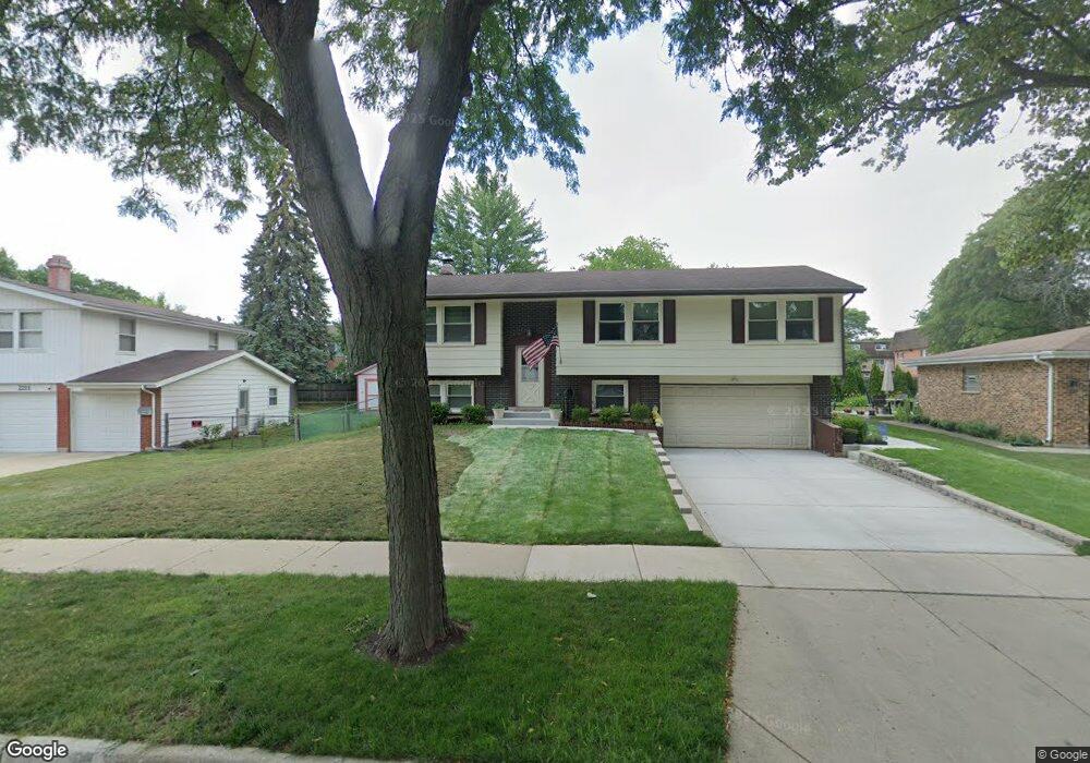 2215 Birch Ln, Rolling Meadows, IL 60008 - photo 1