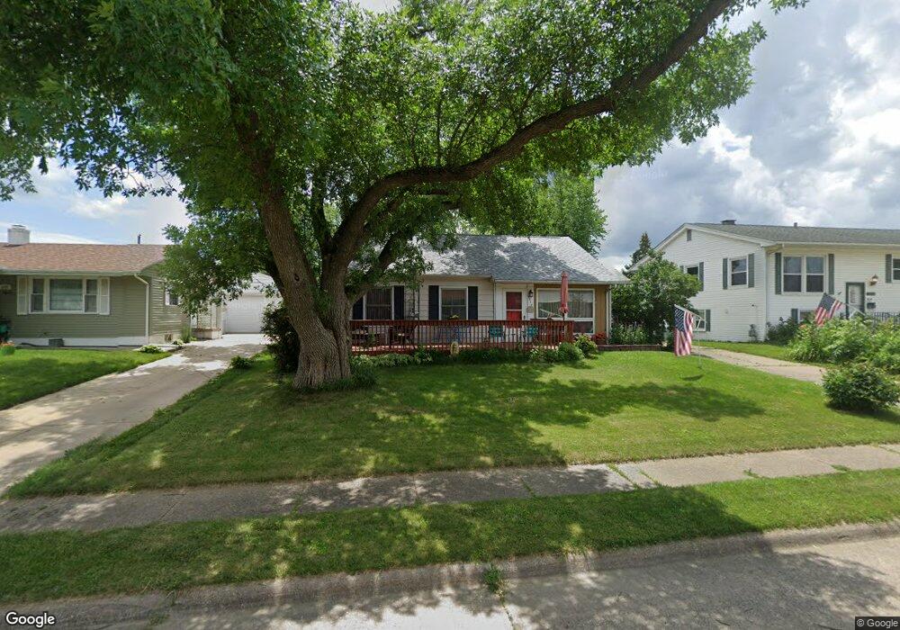3215 W 16th St, Davenport, IA 52804 - photo 1