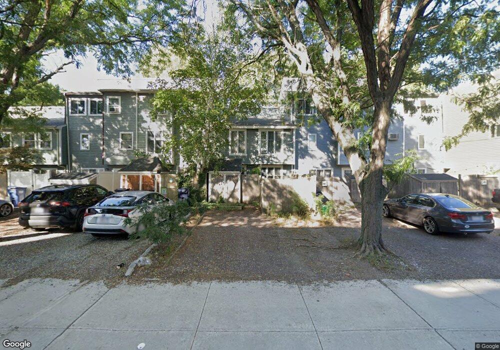 155 Erie St unit Single, Cambridge, MA 02139 - photo 1