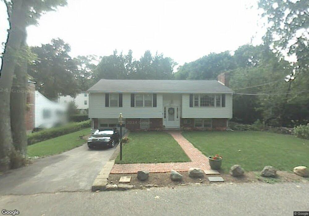 102 Stowecroft Rd, Arlington, MA 02474 - photo 1