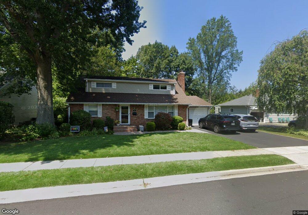 89 Plymouth Dr N, Glen Head, NY 11545 - photo 1