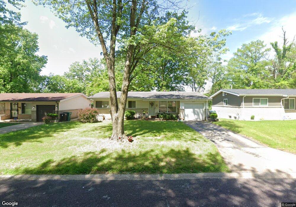 10659 Hallwood Dr, Saint Louis, MO 63136 - photo 1