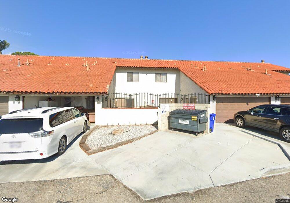 16800 Green Tree Blvd unit 11, Victorville, CA 92395 - photo 1