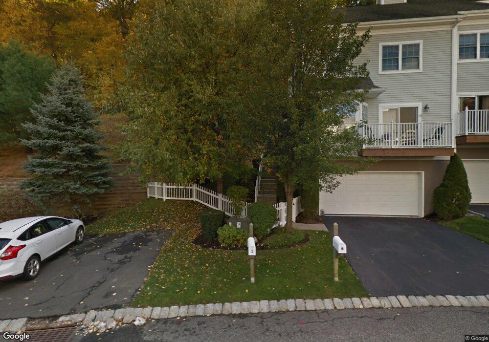 2 Crystal Hill Dr, Pomona, NY 10970 - photo 1