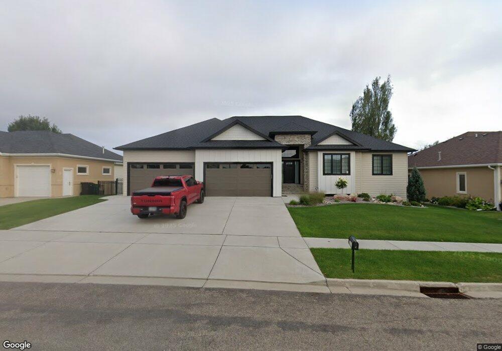 1301 Eagle Crest Loop, Bismarck, ND 58503 - photo 1