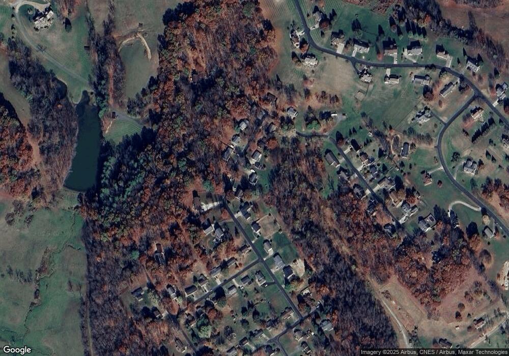 194 Forest Dr, Bridgeport, WV 26330 - photo 1