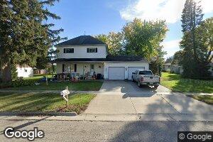 621 Caldwell St, Aplington, IA 50604