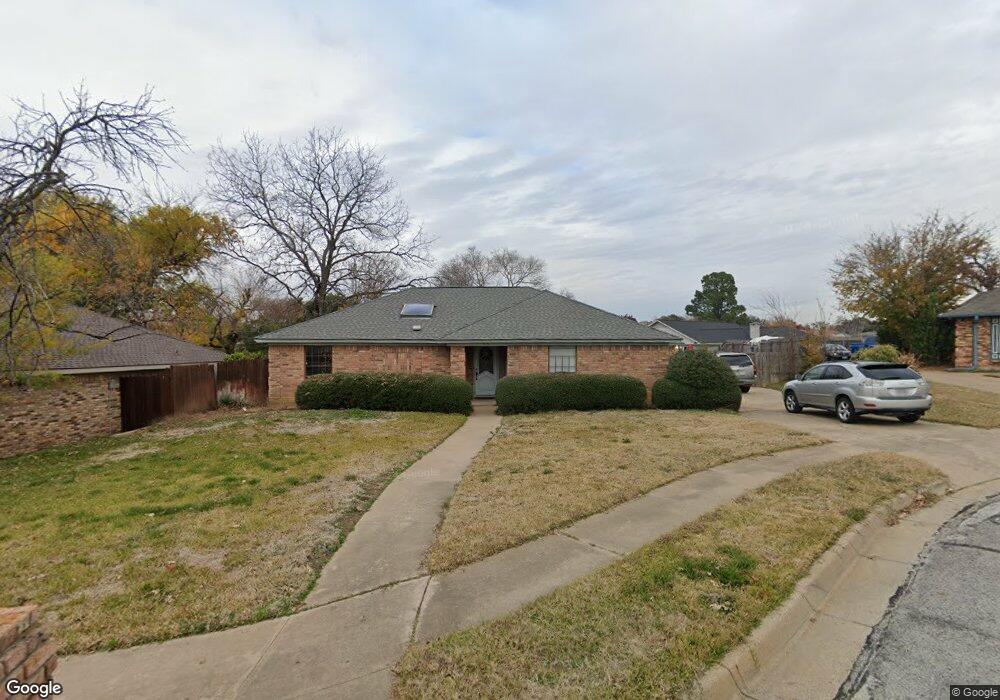 313 Norfolk Ct, Bedford, TX 76021 - photo 1
