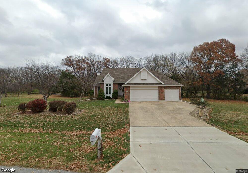 5435 Apache Dr, Shawnee, KS 66226 - photo 1
