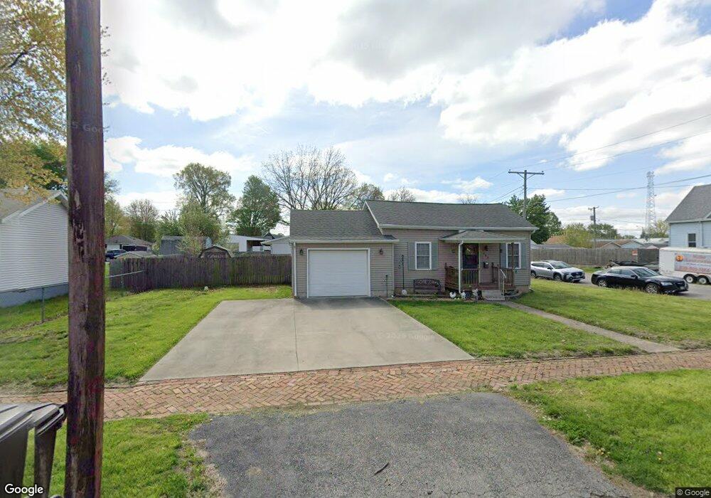 800 N Kankakee St, Lincoln, IL 62656 - photo 1