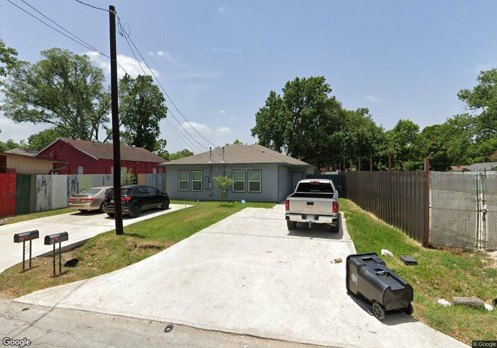 7809 Knox St, Houston, TX 77088 - photo 1