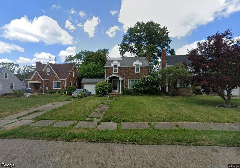 919 Spangler Rd NE, Canton, OH 44714 - photo 1